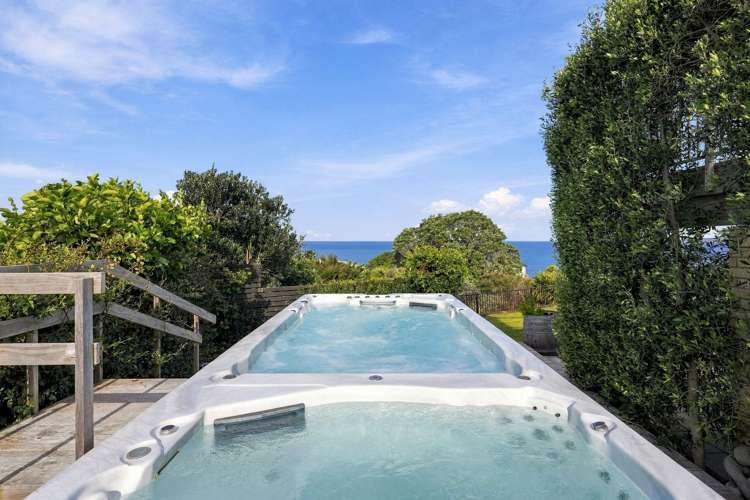 33 Lax Crescent Leigh_45