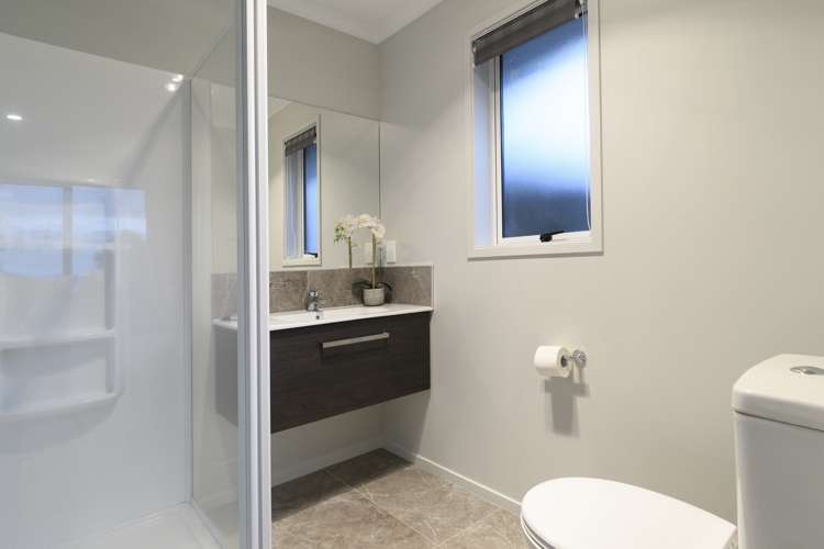 9 Blacklock Road Pyes Pa_17