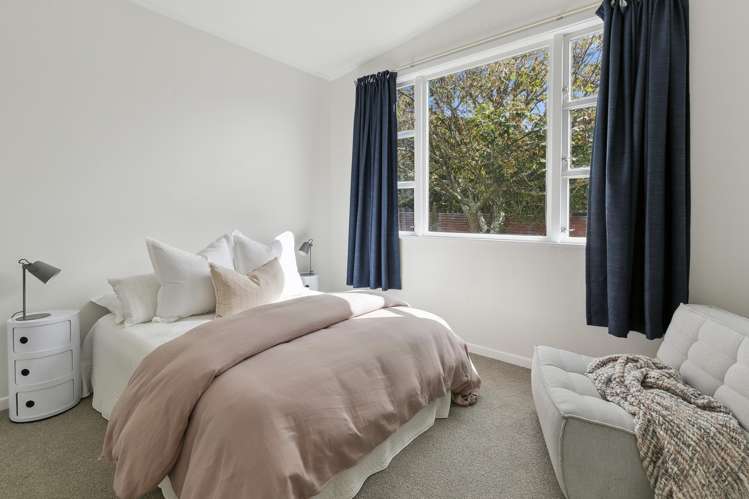 174 Queens Drive Lyall Bay_11