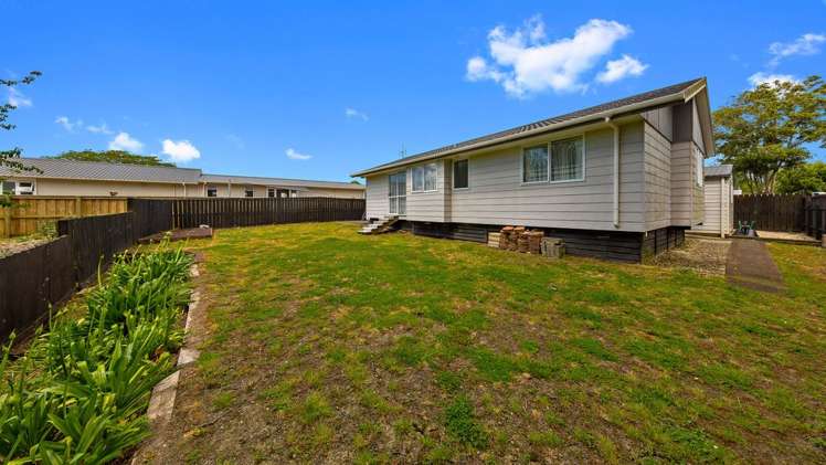 3/10 Cross Street Drury_2