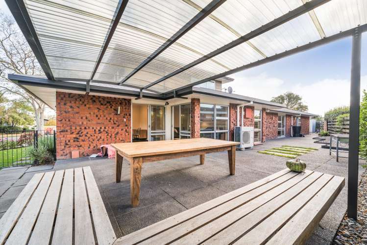 8 Aintree Crescent_4