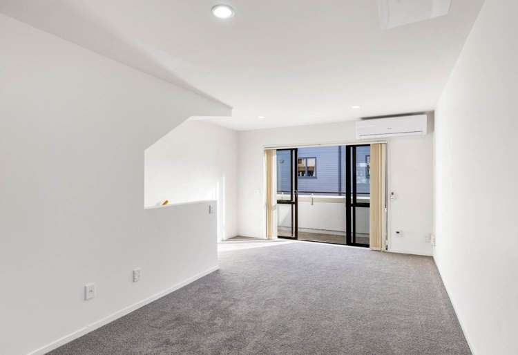 9/27 Rossmay Terrace Mt Eden_3
