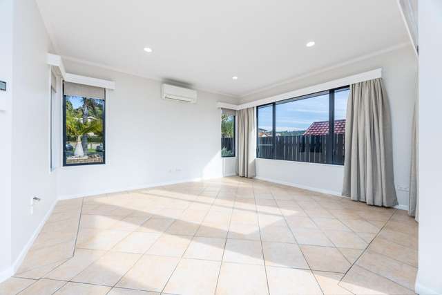 139 Roberta Crescent Orewa_2