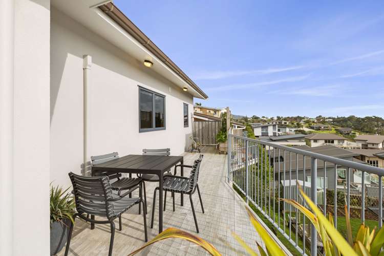 25j Violet Street Raglan_12