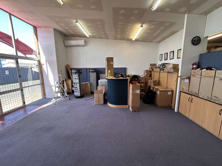 Unit 2/27 Factory Road Mosgiel_6