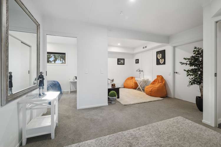 10 Crowther Terrace Waipahihi_26