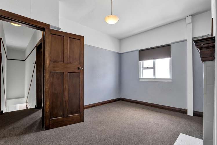 175 and175A High Street Eltham_11