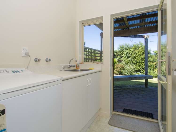 147 Morton Road Aongatete_14