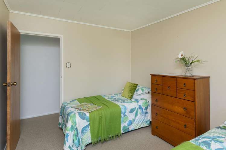 323 Stout Street Riverdale_23