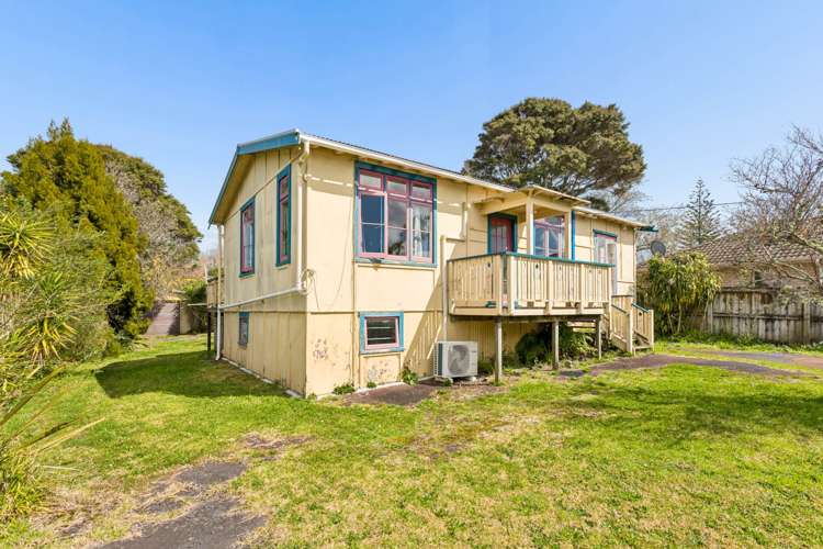 13 Willerton Avenue New Lynn_12