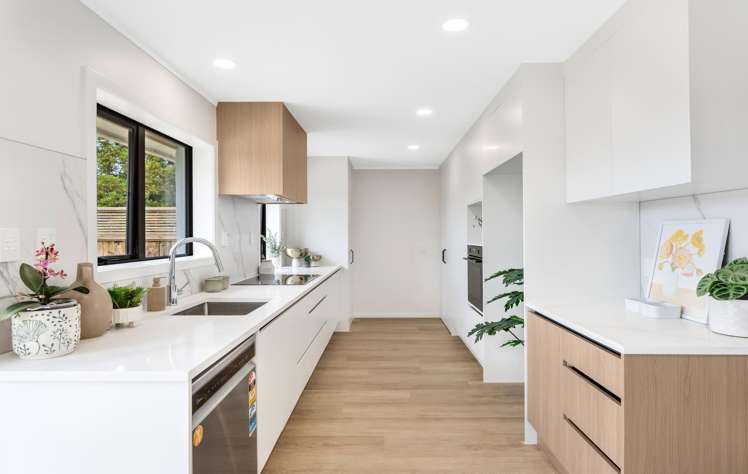 1/21 Roysfield Lane Sunnyhills_13