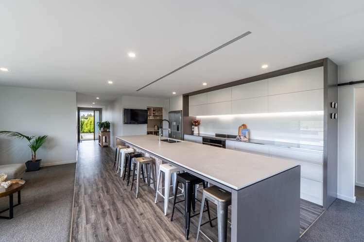 214 Findlay Road Ascot_2