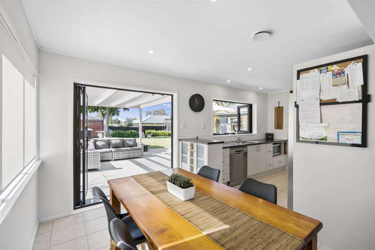 8 Quibray Place Botany Downs_7