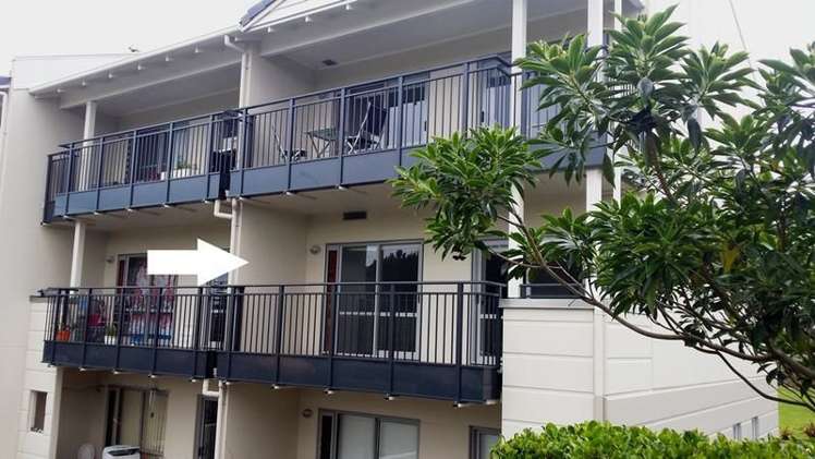 B7/71 Spencer Road Oteha_0