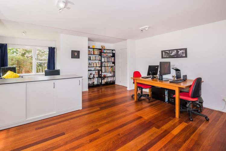 24 Crocombe Crescent Beach Haven_10