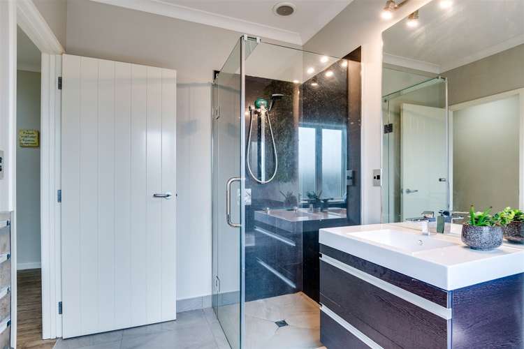 22 Squire Drive Awatoto_15