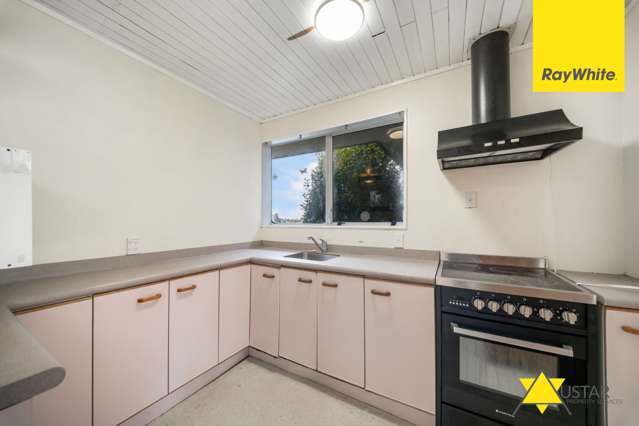 2/14 Cezanne Place New Lynn_3
