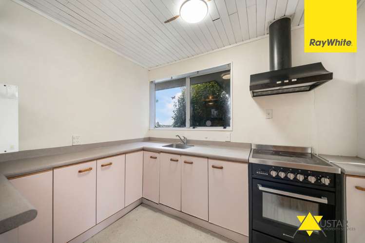2/14 Cezanne Place New Lynn_3
