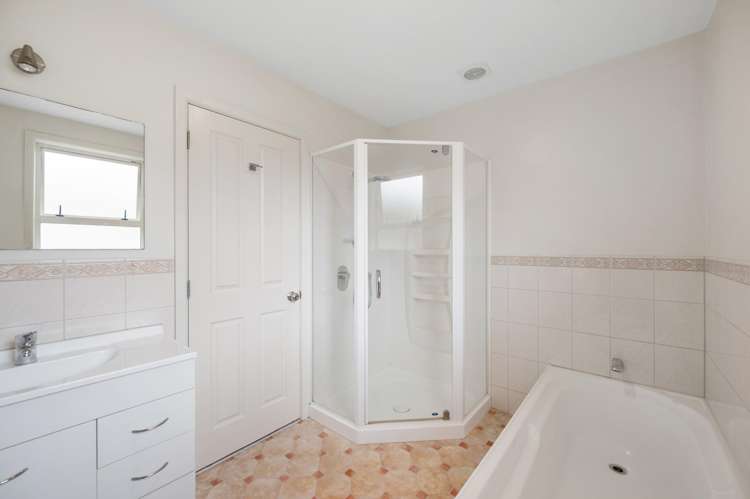 618 Gordon Road Raureka_15