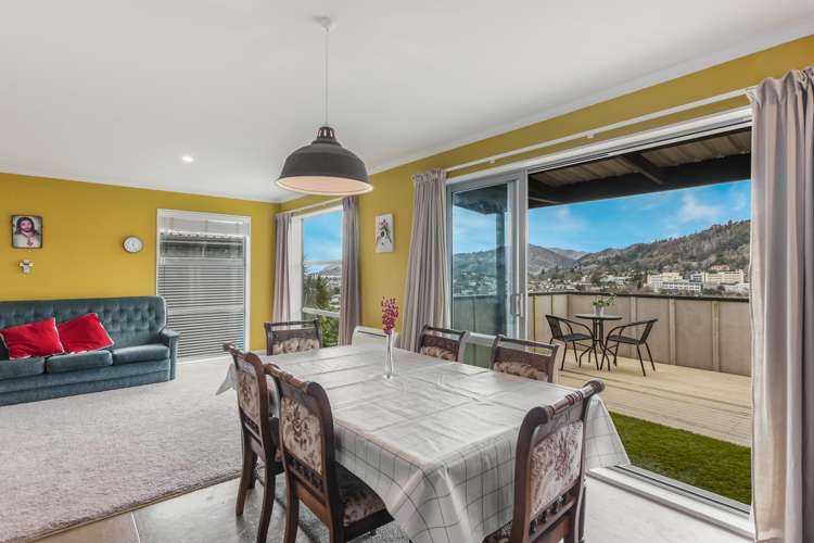 33 Jenner Road Toi Toi_6