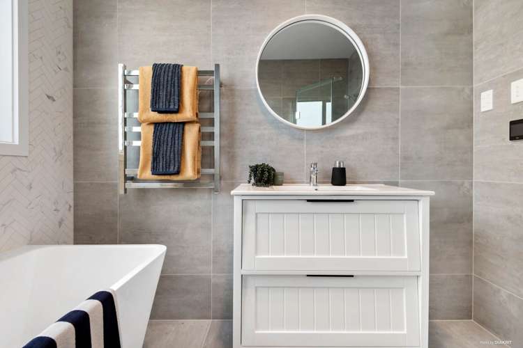 6 Byron Drury Way Riverhead_10