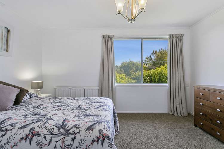 11 Chesham Avenue Waipahihi_23