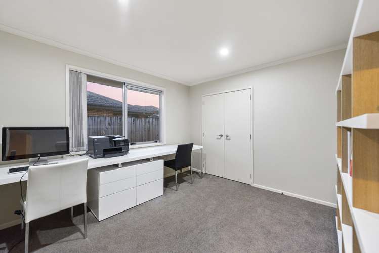 80 Farnborough Drive Grandview Heights_15