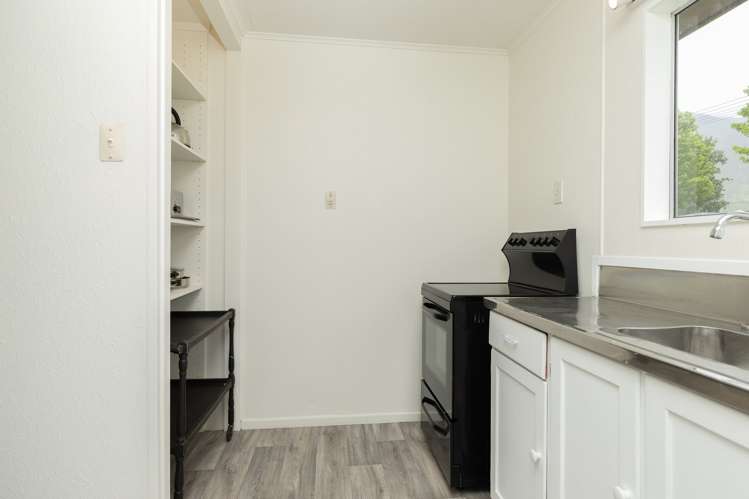 7  &  7A Stirling Street Te Aroha_17