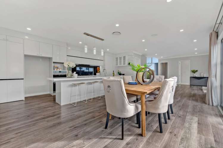 13 Angiangi Crescent_4