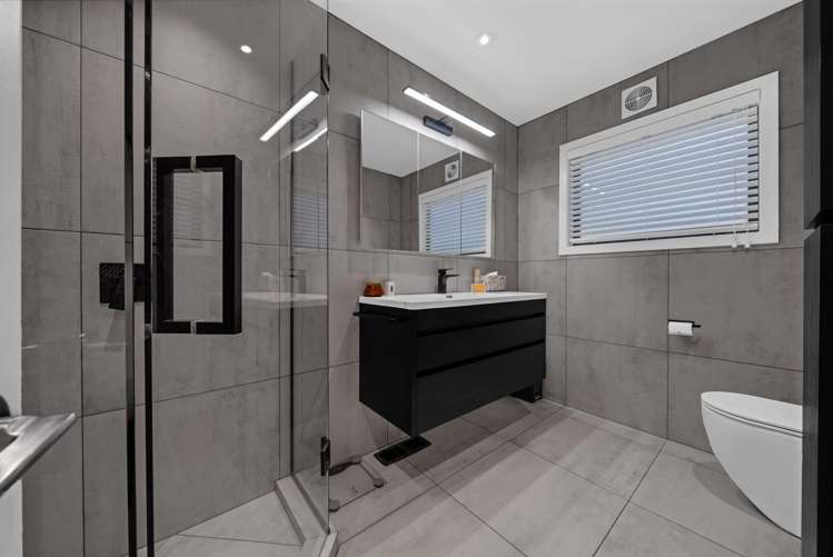 20 Lilian Place Farm Cove_14