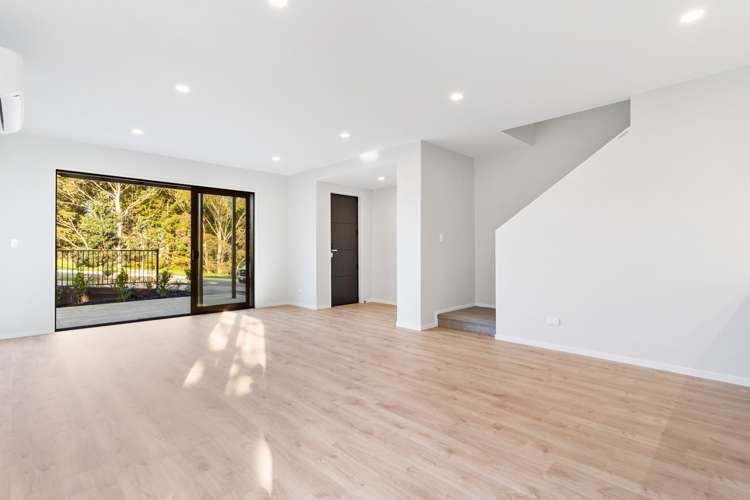 41 Ara Hills Drive Wainui_22