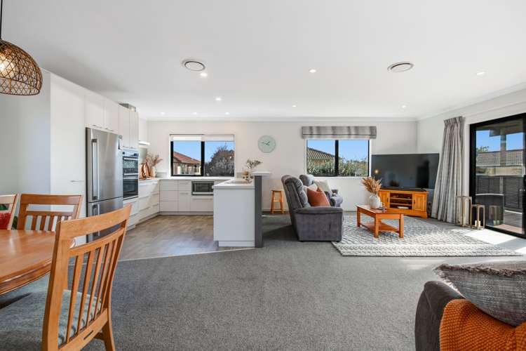 7 Raabia Close Parakai_7