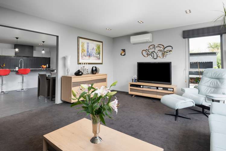 9 Nottinghill Drive Springlands_6