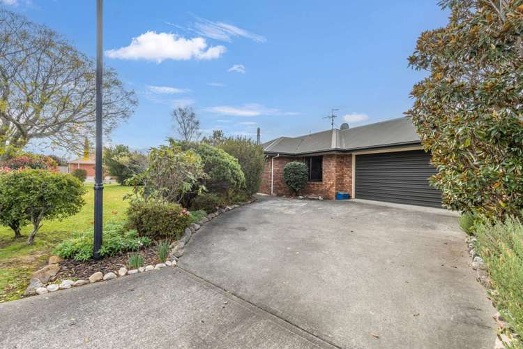 1 Longfields Road_1