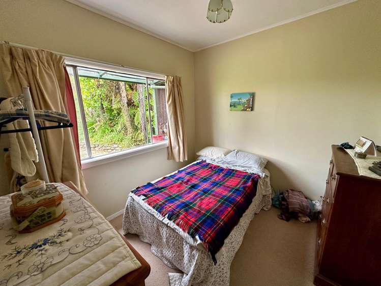 4 Arapito Road Karamea_16