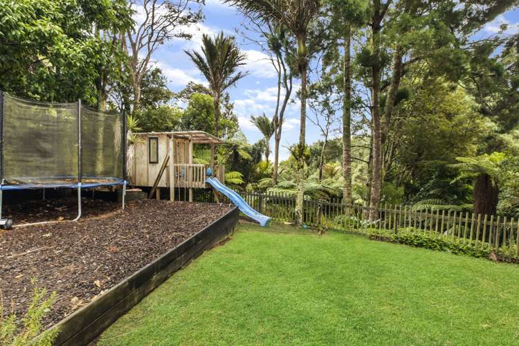 17 Karen Road Laingholm_11