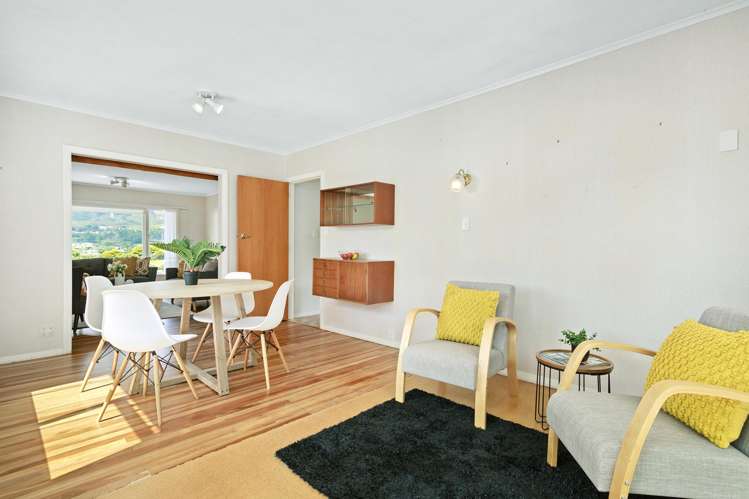 17 Lane Crescent Tawa_3