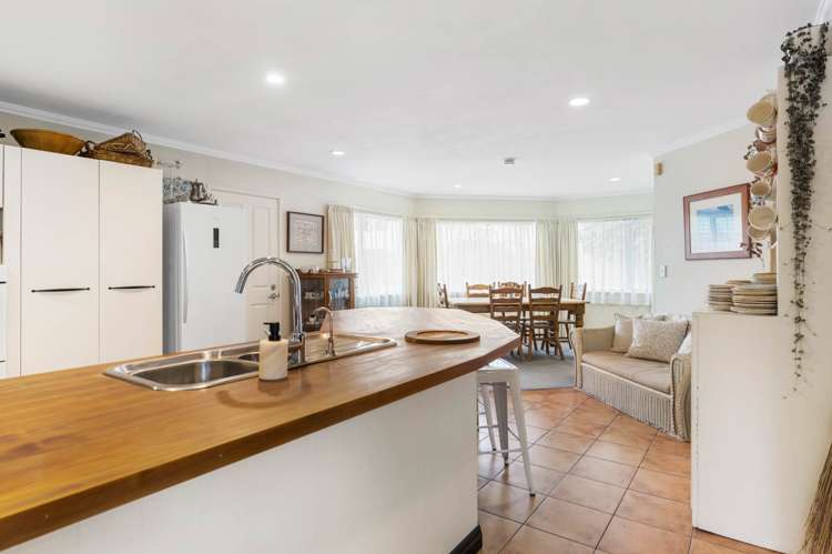 33a Clark Road Pahurehure_6