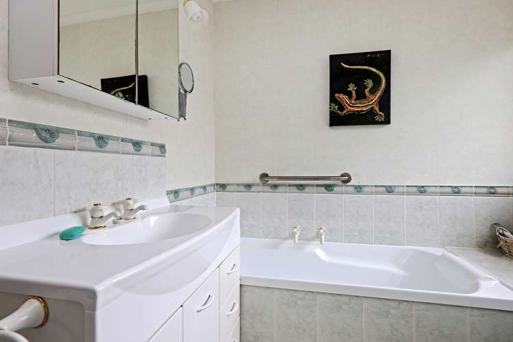 9 Malbec Way Greenmeadows_13