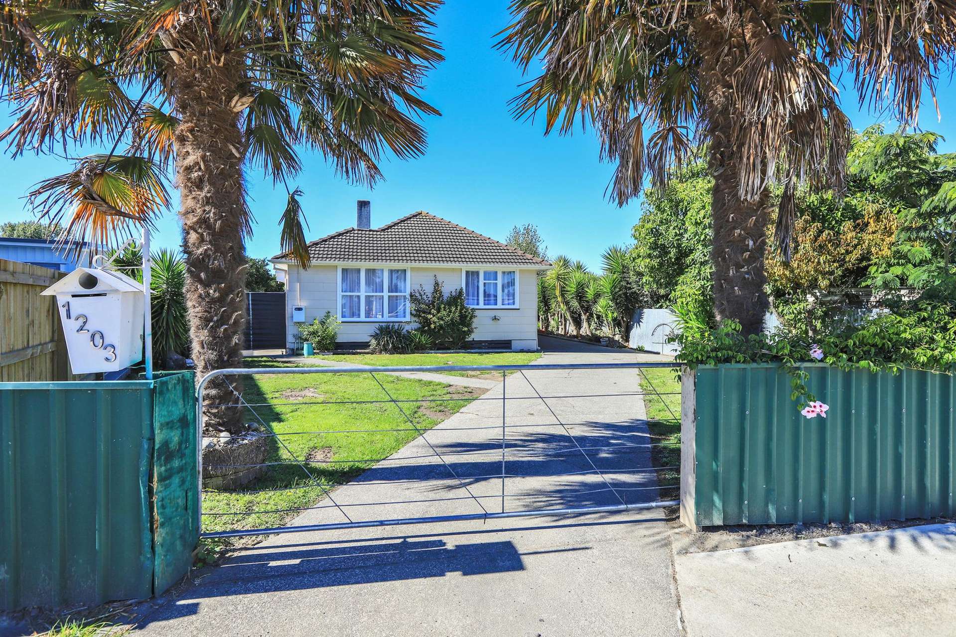 1203 Beatty Place Mayfair_0