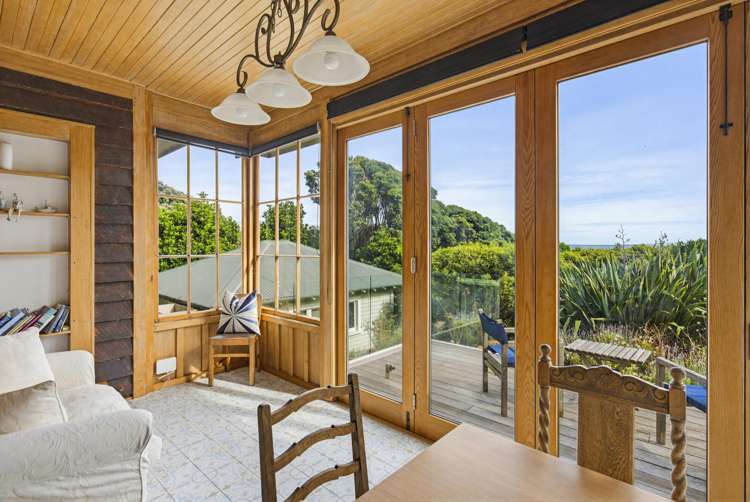 7 Tangahoe Street Paekakariki_10