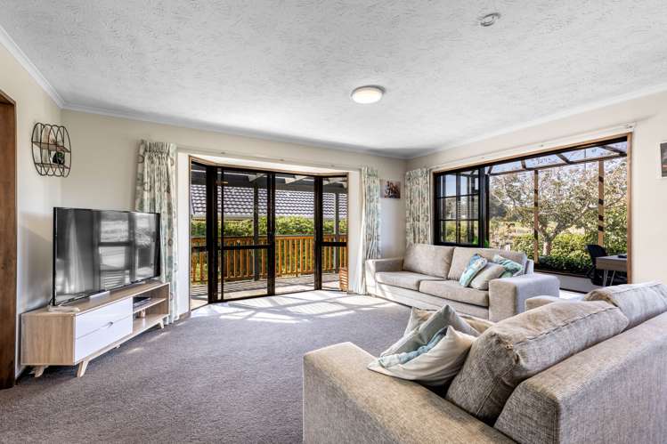 720 Queens Drive Waikiwi_5