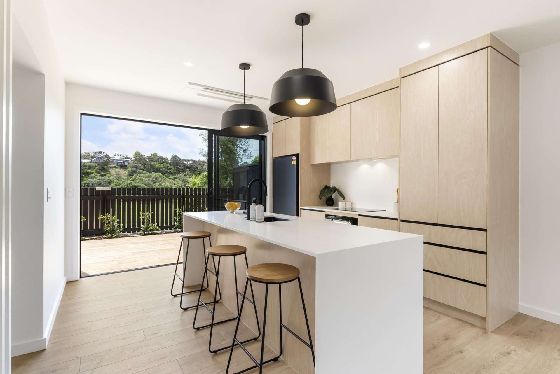 7/51 Taipari Road Te Atatu Peninsula_0