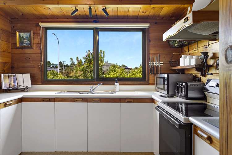 41 Ngamotu Road Taupo_24