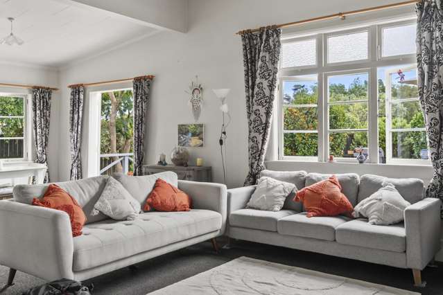 HALF-ACRE RETREAT ... Elegance, space, peace.
