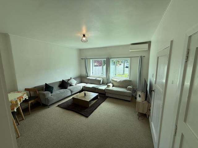 79 Hall Crescent Epuni_4