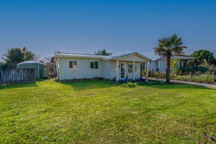 8 Pohutukawa Avenue Kaiaua_24