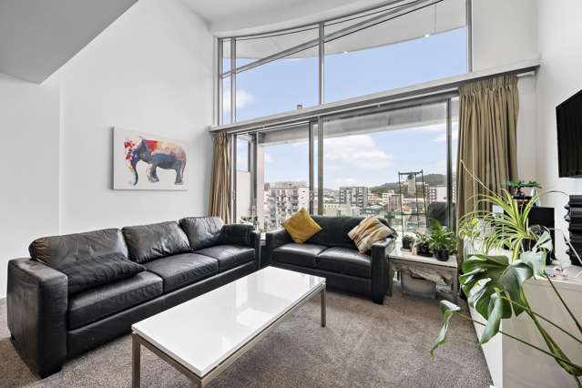 City Chic: Affordable Modern 3-Bed Penthouse!