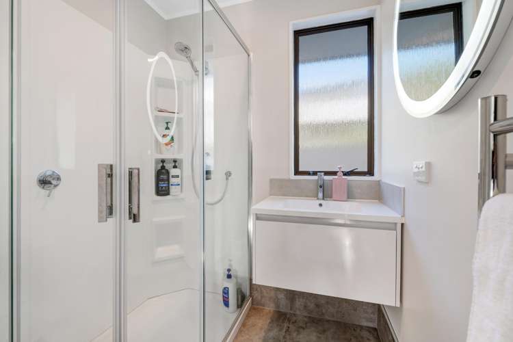 3a Rishworth Avenue Stanmore Bay_13