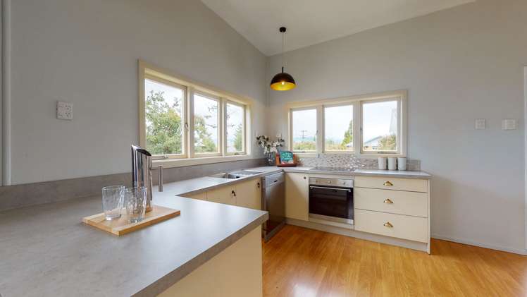 32 Peria Road Matamata_8